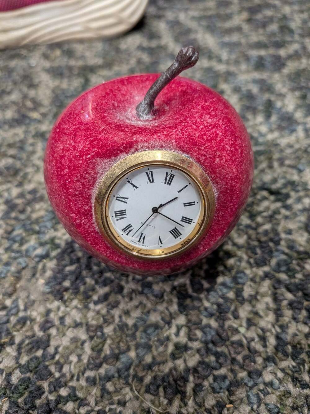 Quartz Decorative Marble Table Weight Red Apple Clock